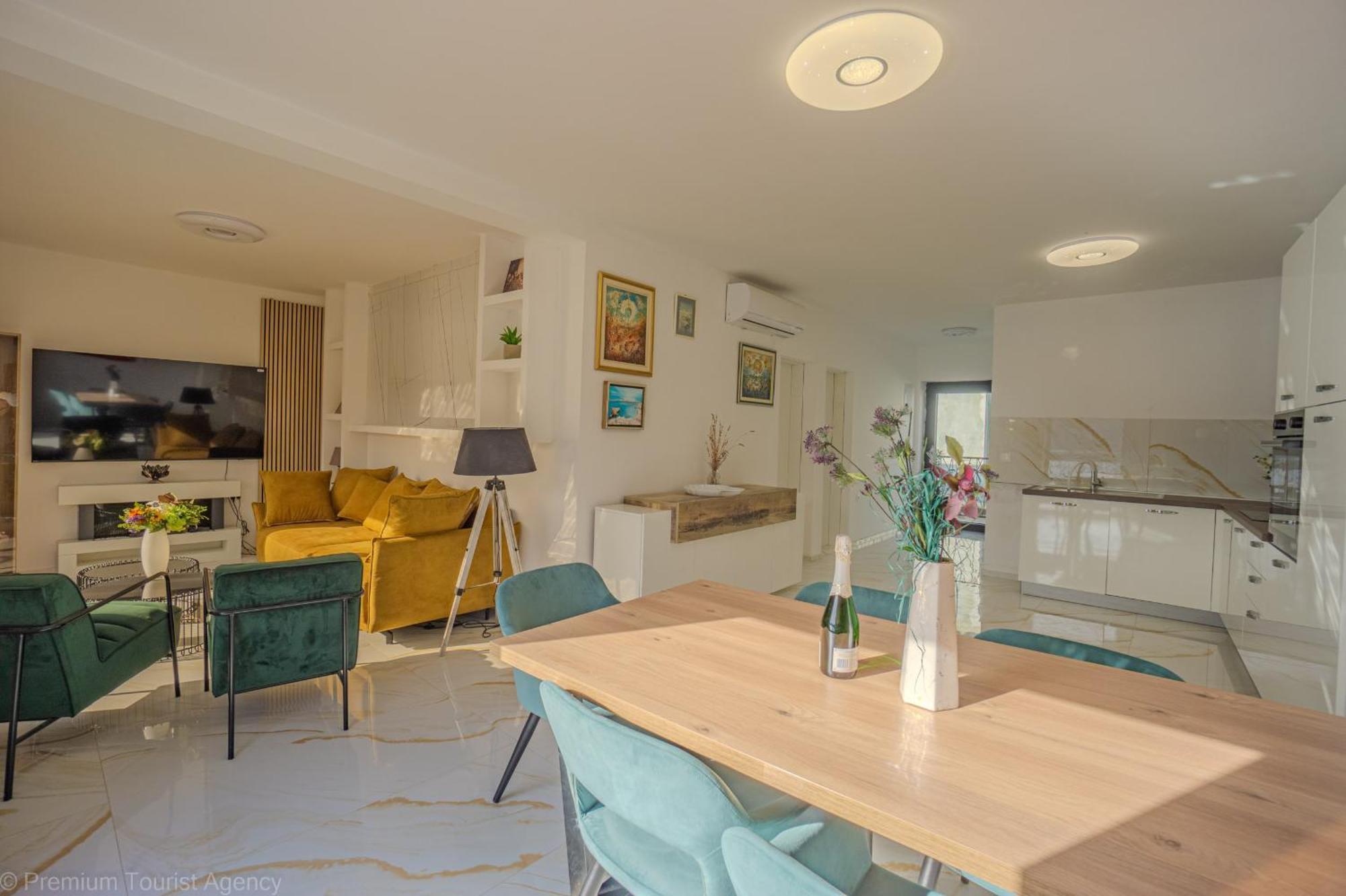 Ivica Super Comfortable, Newly Furnished Apartment In A Top Location Metajna Exterior photo